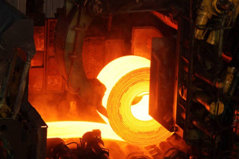 ArcelorMittal registra prejuízo de US$ 955 mi no 4º tri