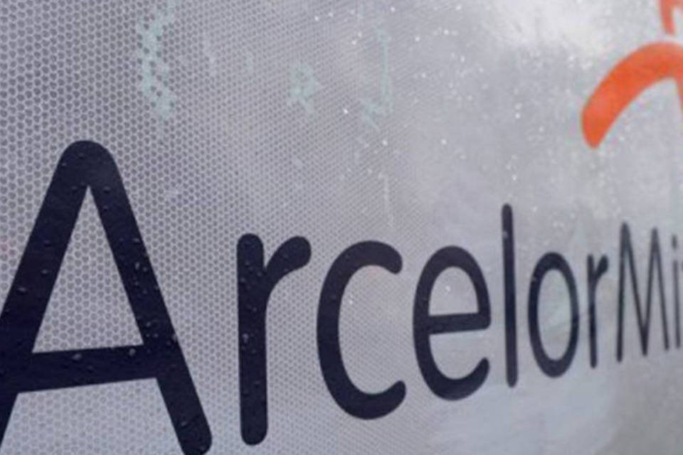 Lucro despenca e ArcelorMittal lança oferta de ações