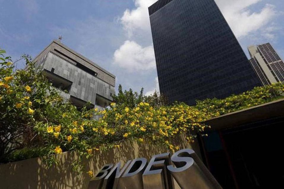 Com mudança em taxa, BNDES poderá vender títulos no mercado