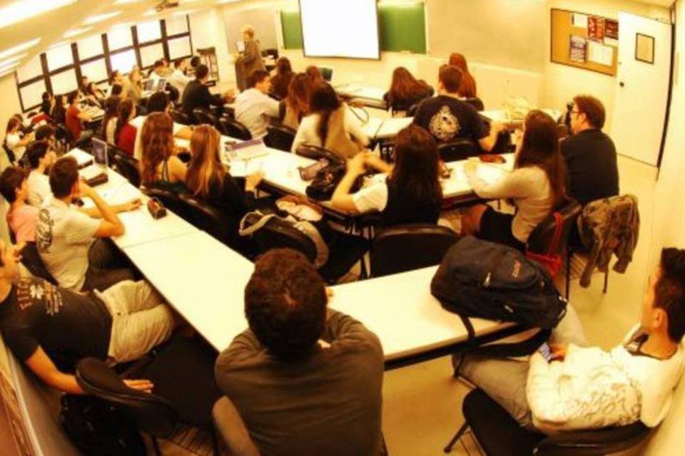 Administração é o curso com maior número de estudantes no país