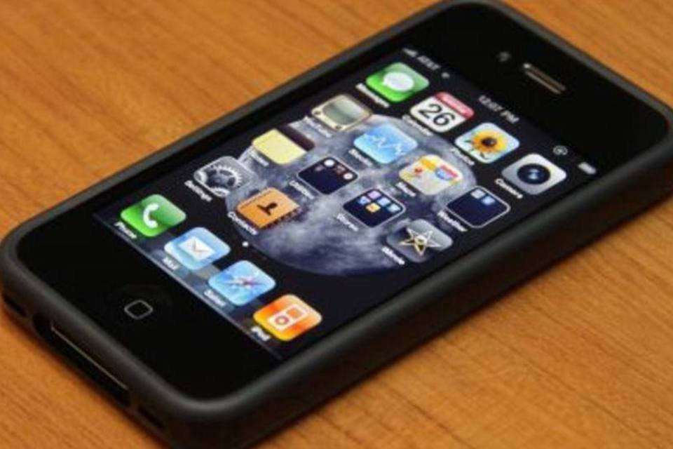 Capinhas para iPhone 4 custarão US$ 175 milhões para Apple