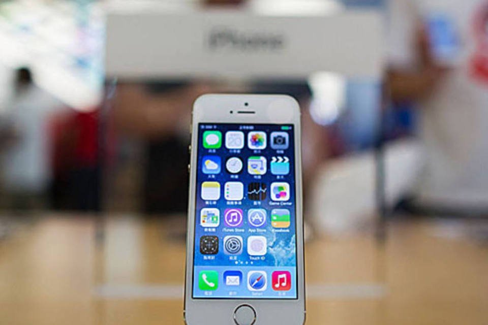 
	iPhone 5s: Apple tem dito a fabricantes do 5C que vai cortar as encomendas para o smartphone para os &uacute;ltimos tr&ecirc;s meses do ano
 (Lam Yik Fei/Getty Images)