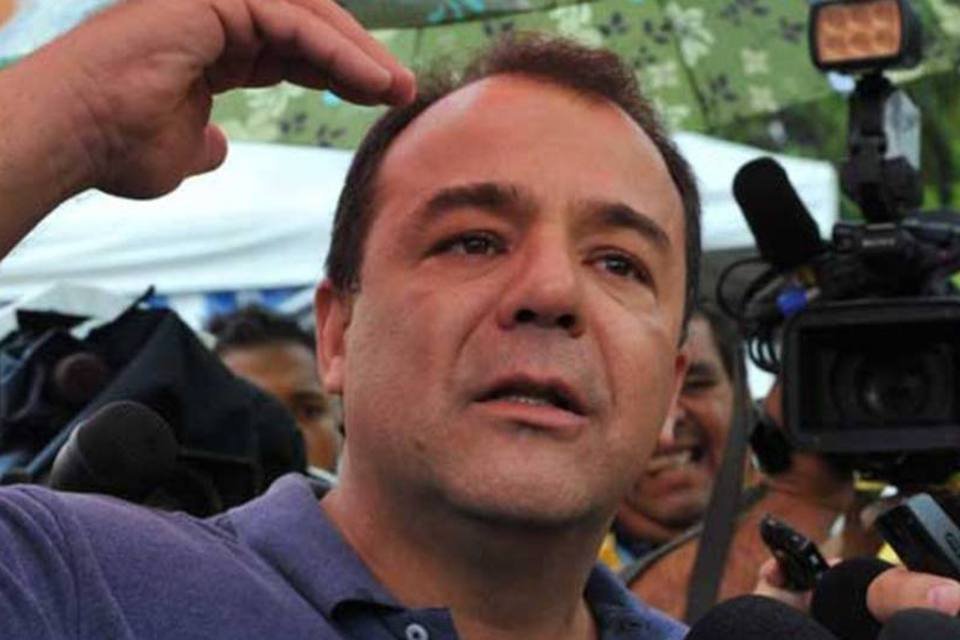 Sérgio Cabral é preso pela PF no Rio