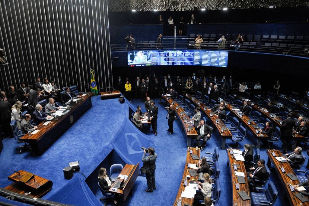 Senado espera concluir votação de PEC do teto em 13 de dezembro