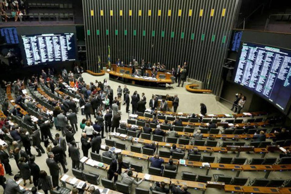 Câmara prepara nova tentativa de votar trechos do PL das Fake News