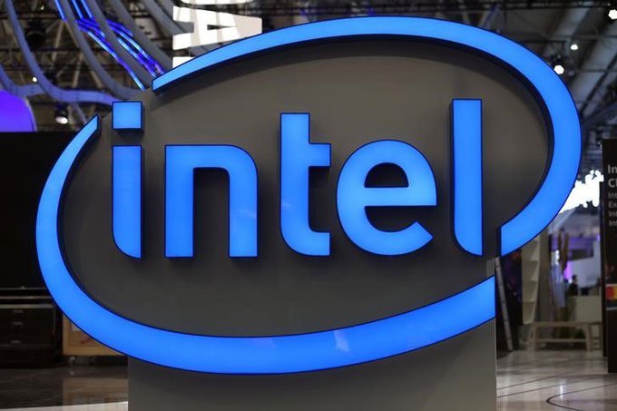 Intel: empresa espera que a receita alcance US$ 67,5 bilhões em 2018, aumento de US$ 2,5 bilhões em relação a sua previsão anterior (Fabian Bimmer/Reuters)