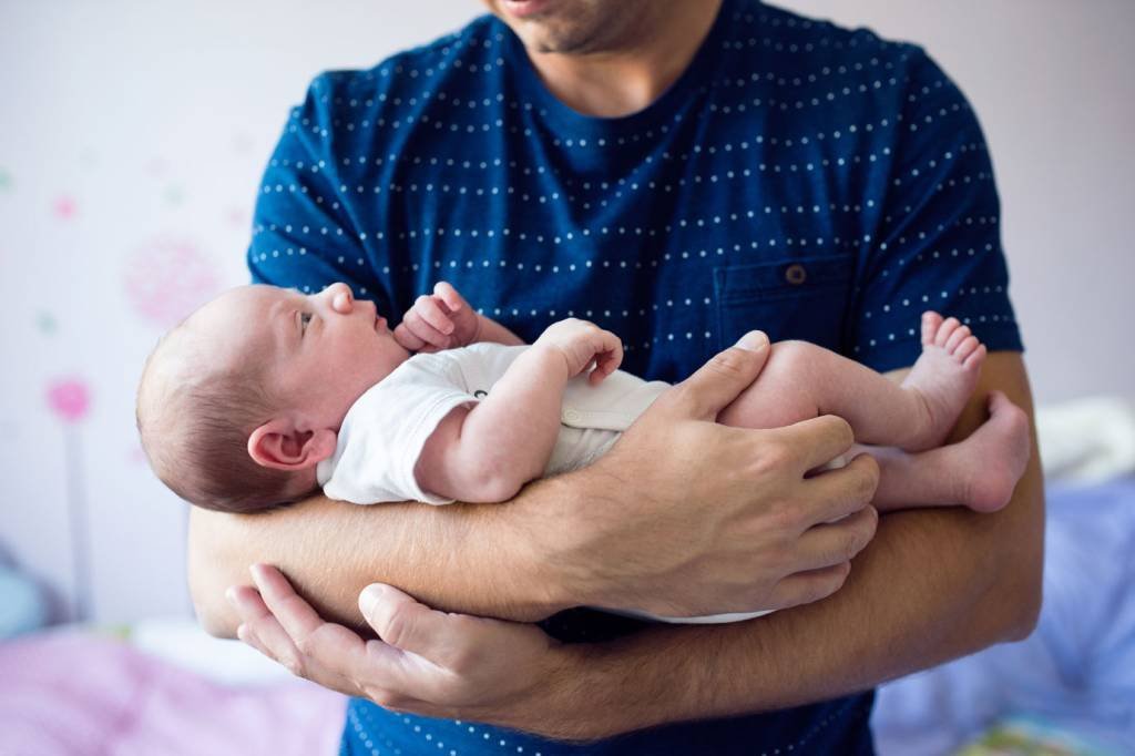 STF suspende julgamento que pode obrigar Congresso a regulamentar licença-paternidade