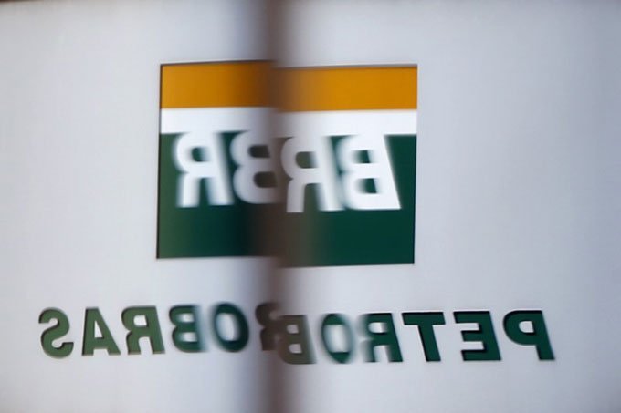 Petrobras: A estatal se tornou uma das empresas mais endividadas do mundo, amargando prejuízos ano após ano. (Paulo Whitaker/Reuters)