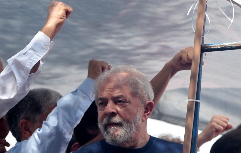 TSE vai julgar candidatura de Lula hoje (31)
