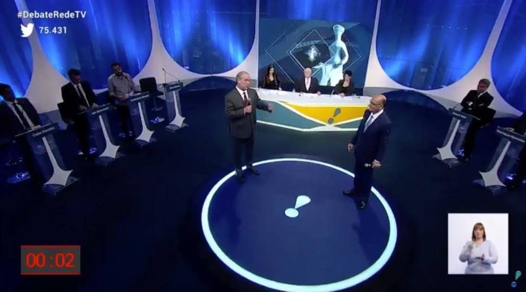 Corrupção e economia dominam primeira etapa do debate da RedeTV!