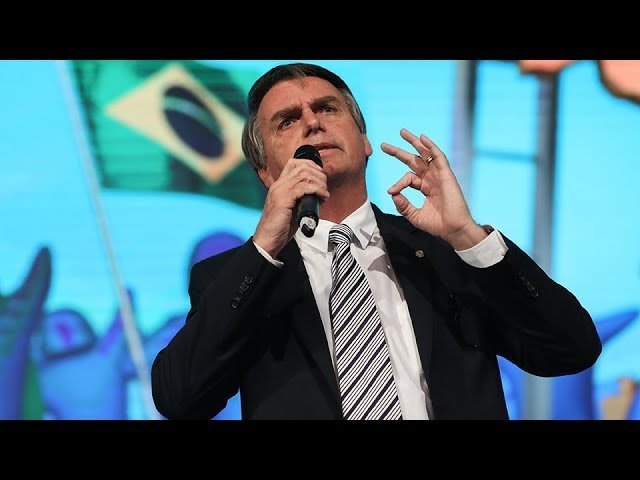 Bolsonaro ganha força no Datafolha e dólar despenca 4% em dois dias