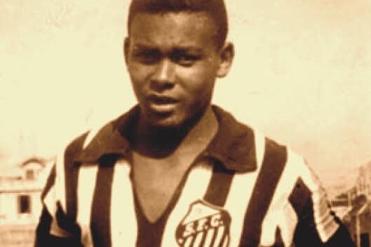 Maior parceiro da carreira de Pelé, Coutinho morre aos 75 anos