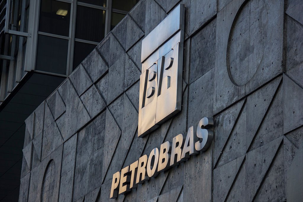 Petrobras tenta reverter suspensão de oferta de R$ 3 bilhões