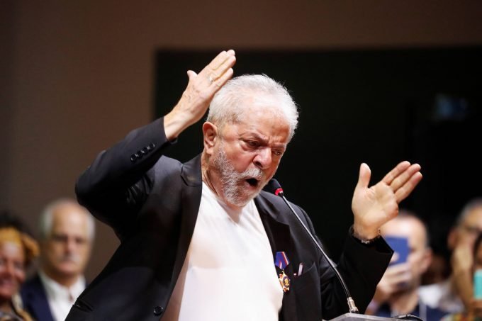 Em congresso do PT, Lula diz que um pouco de radicalismo faz bem à alma