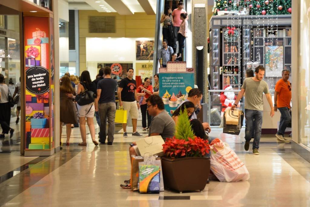 Faturamento de Natal nos shoppings cresce 58% em relação a 2020