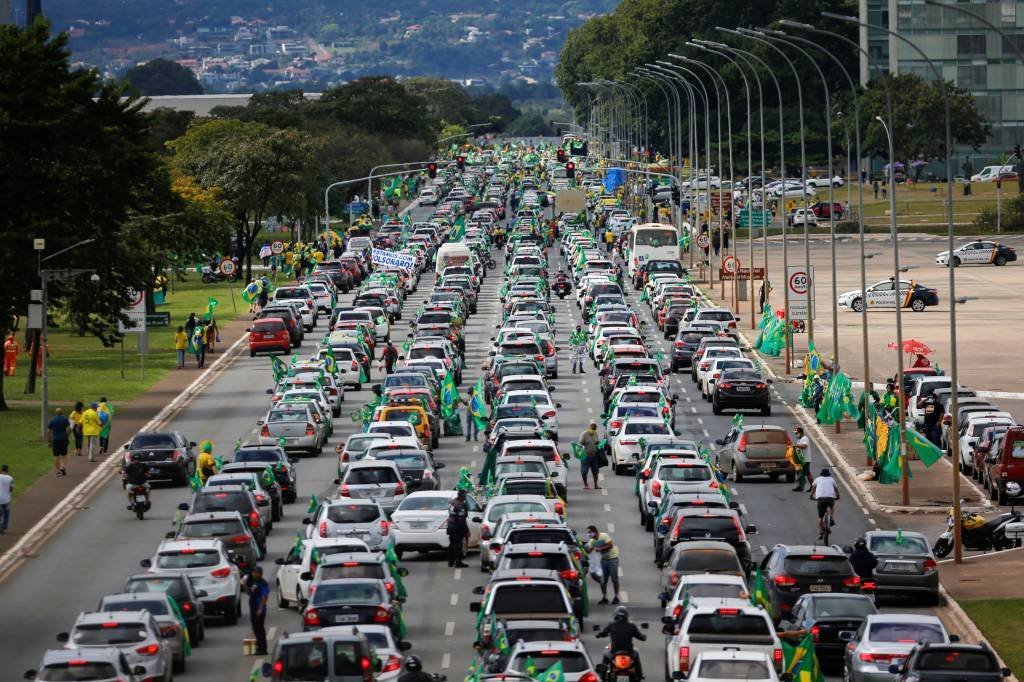 Bolsonaro vai à manifestação de apoiadores ao seu governo em Brasília