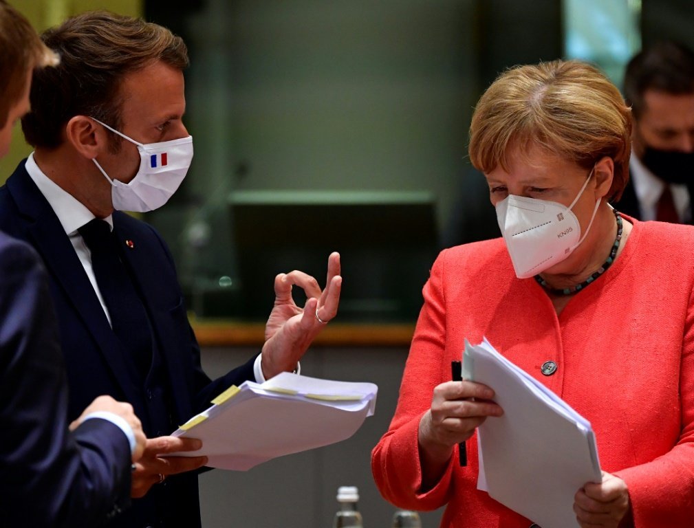 Cada vez mais aliados, Macron e Merkel se reúnem para discutir crises