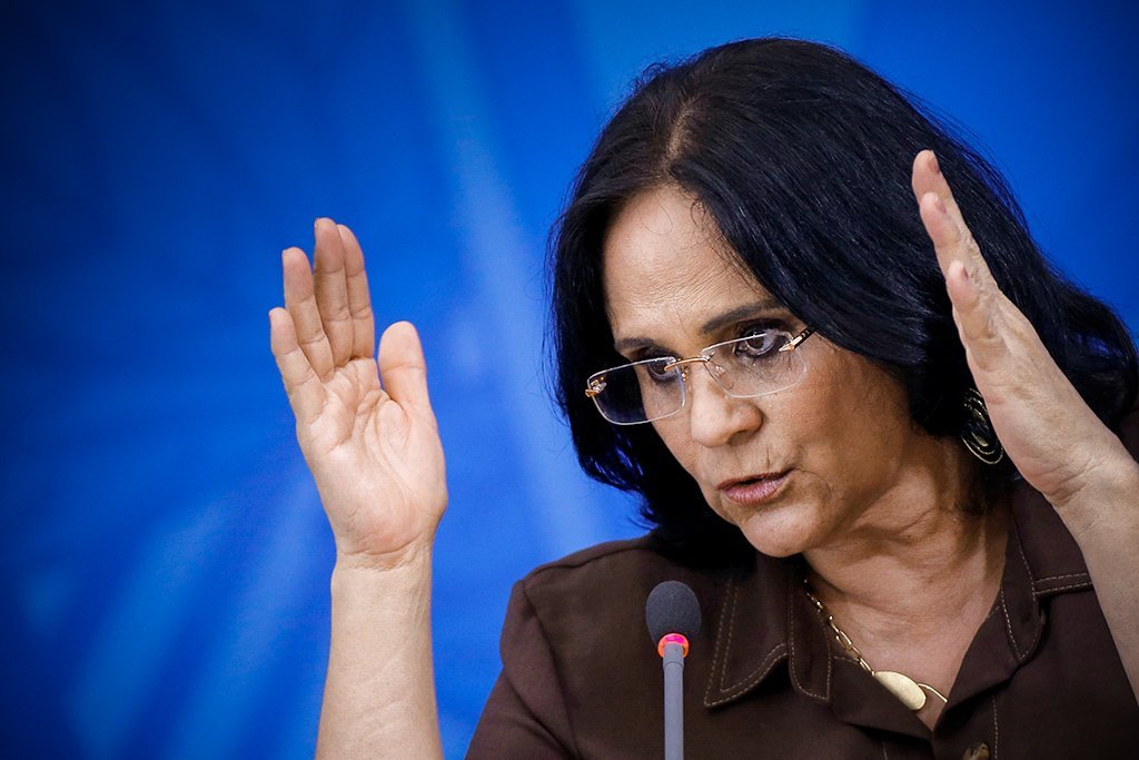 Damares Alves será substituída pela secretária nacional de Política para Mulher, Cristiane Britto (Reuters/Adriano Machado)