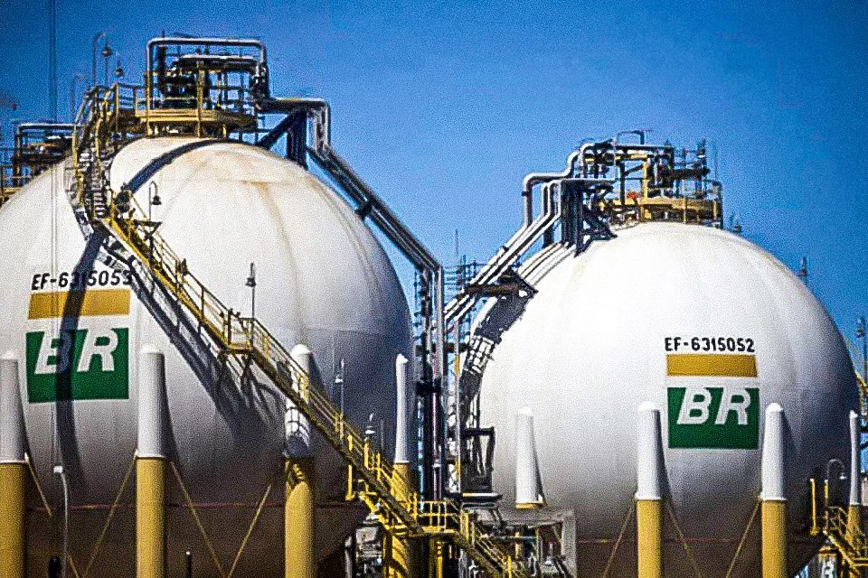 Bússola & Cia: gás natural pode garantir independência energética do Brasil
