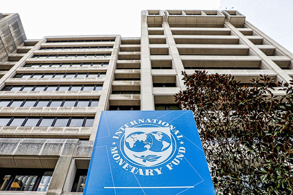 FMI anuncia ajuda bilionária à Ucrânia