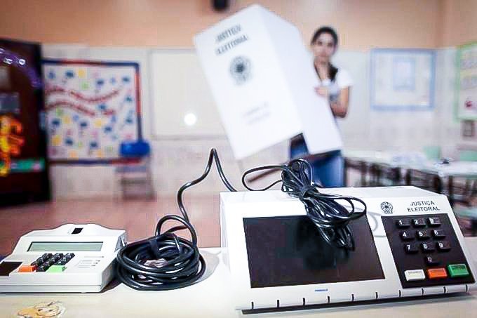 Votação: mais de 32 milhões de eleitores não votaram no primeiro turno, e abstenção tende a aumentar no segundo (Ueslei Marcelino/Reuters)