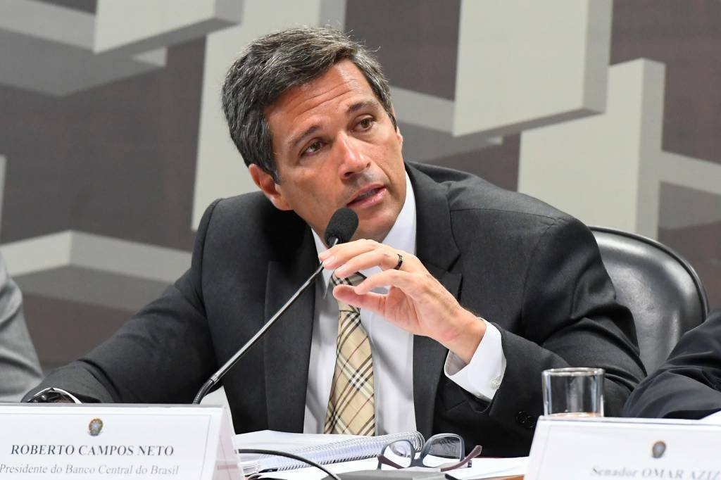 'Economia não gira em torno da Selic', reforça Campos Neto em defesa da taxa de juros