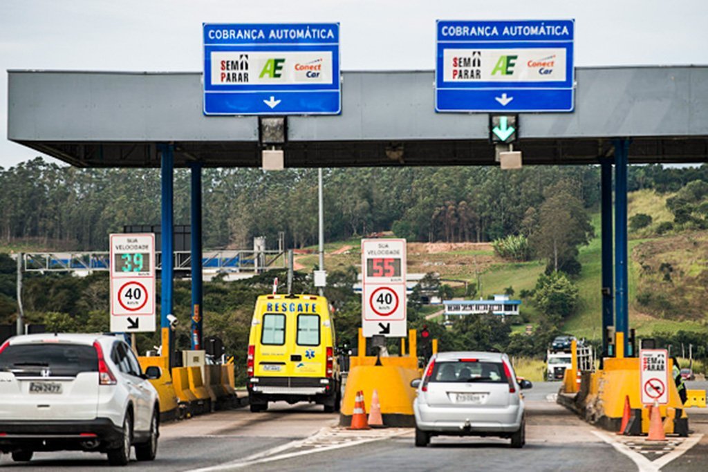 Lula assina concessão de rodovias paranaenses; veja o que muda com a tarifa do pedágio