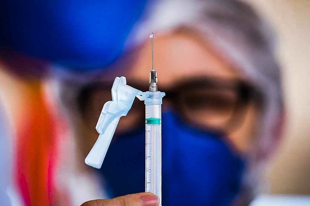Covid-19: Brasil alcança a marca de 100 milhões de totalmente vacinados