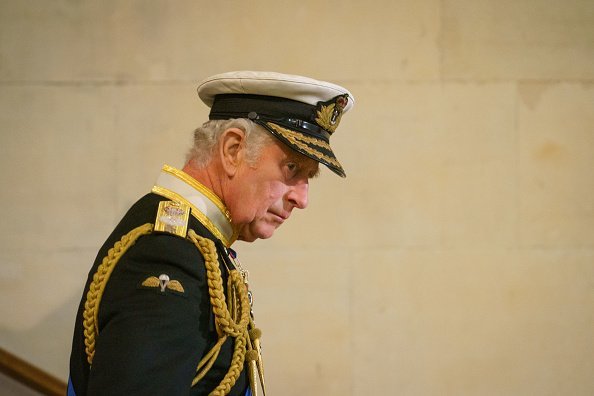 Rei Charles III em chegada à Vigília da rainha, em Londres (Dominic Lipinski - WPA Pool//Getty Images)