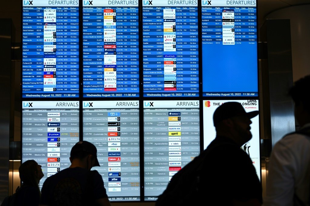 Os sites dos aeroportos dos Estados Unidos foram atacados depois que o grupo de hackers pró-Rússia KillNet publicou uma lista de sites e pediu a seus seguidores que os atacassem (AFP/AFP Photo)