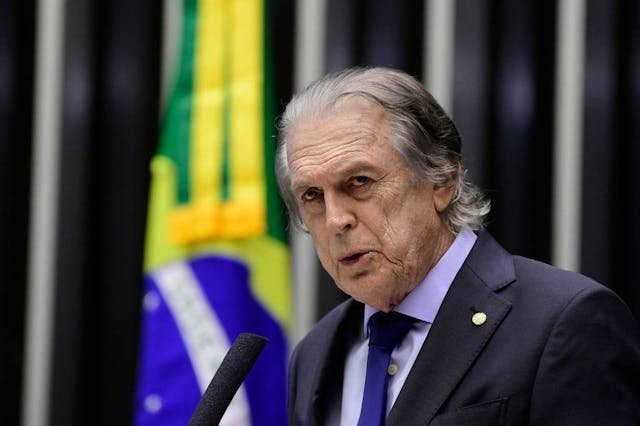 Imagem referente à notícia: União Brasil pode adiar definição de novo presidente; entenda disputa no partido