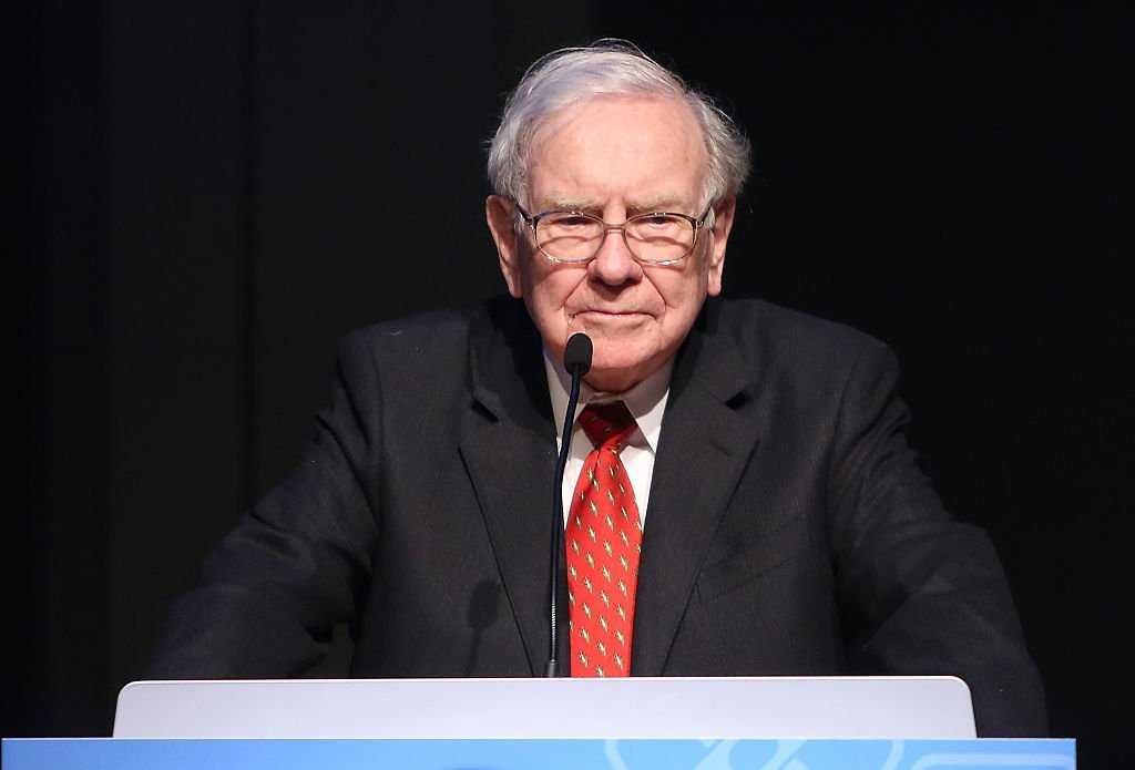Buffett: A interferência do bilionário americano poderia amenizar a crise bancária e ajudar a restaurar a confiança dos investidores (by Monica Schipper/WireImage)/Getty Images)