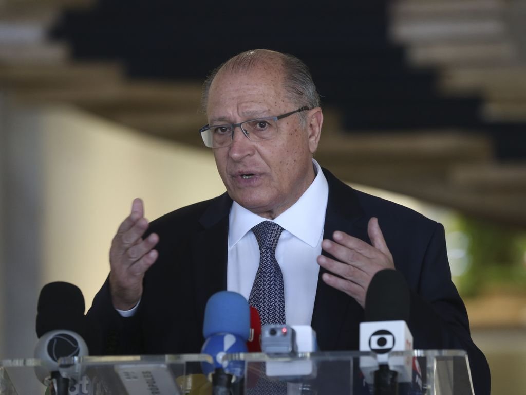 Não há "nada que justifique" juro real em 8%, diz Alckmin