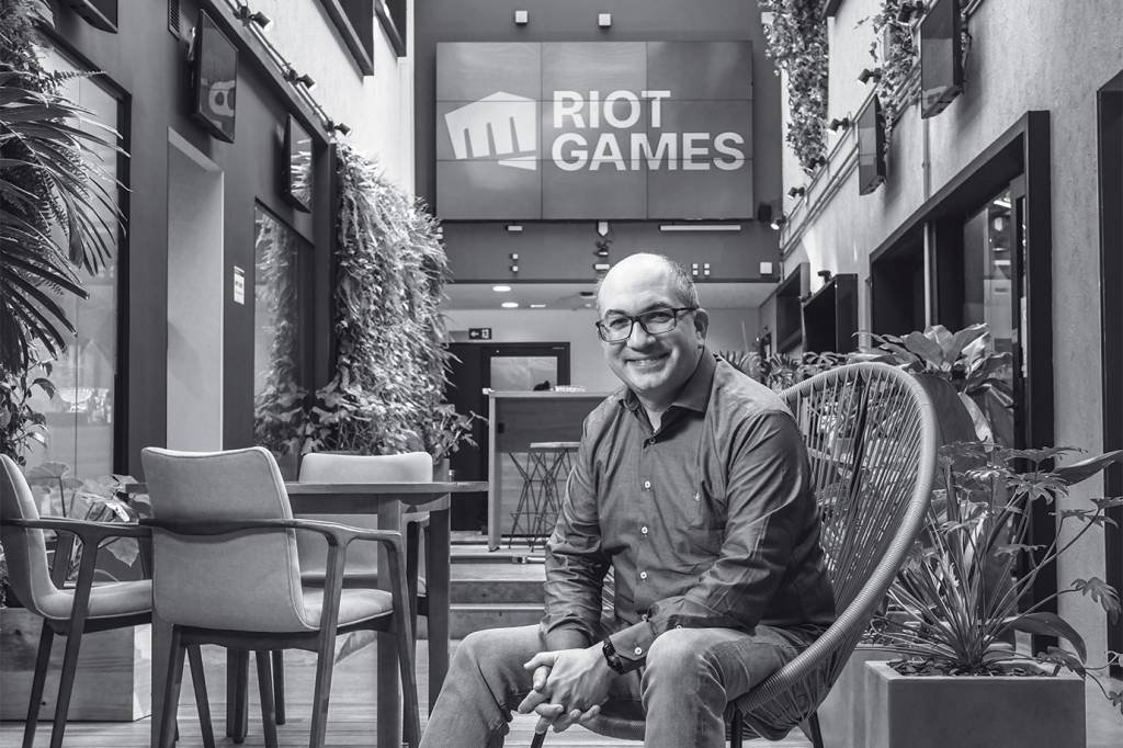 O jogo está só começando: o impacto da Riot Games na indústria dos e-sports