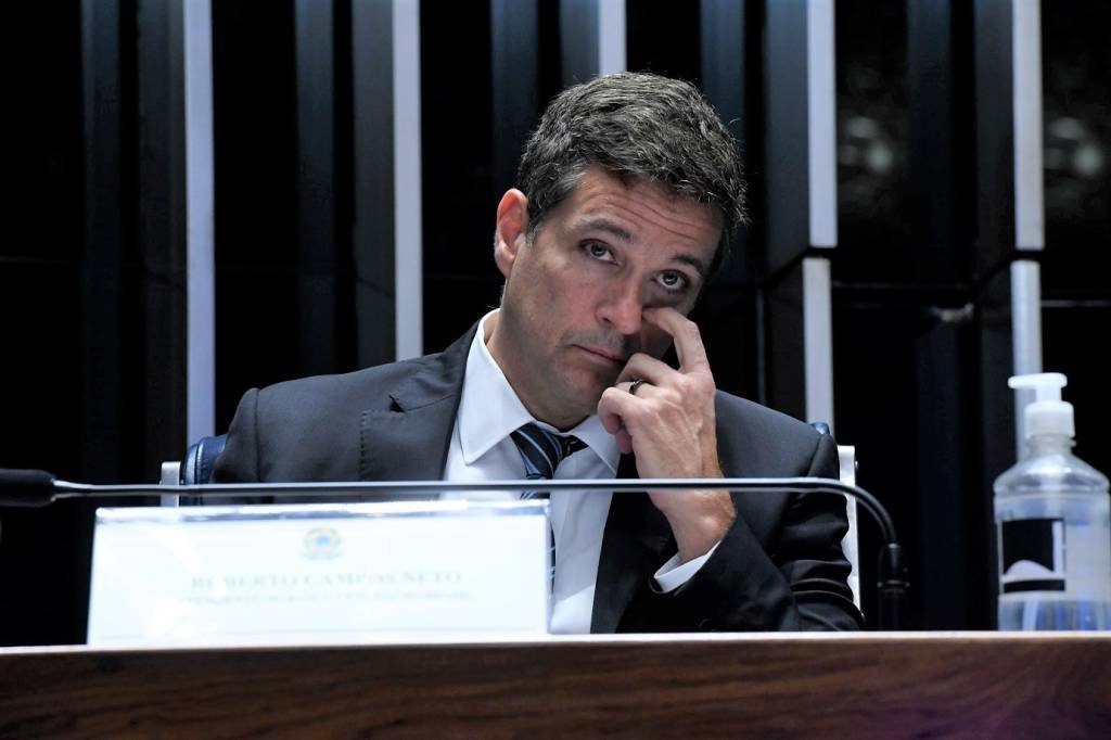 Comissão no Senado aprova convite para Campos Neto prestar esclarecimentos sobre política monetária