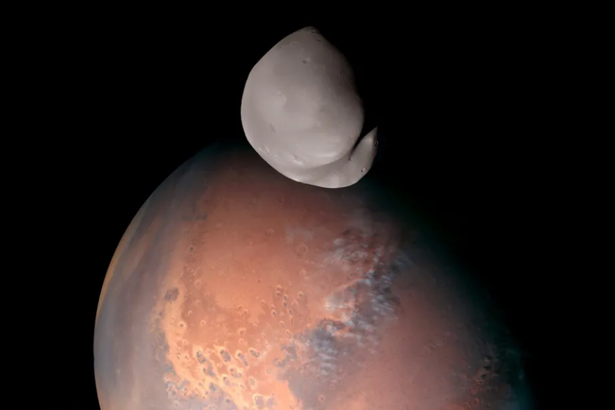 Sonda envia foto superdetalhada da menor lua de Marte; confira