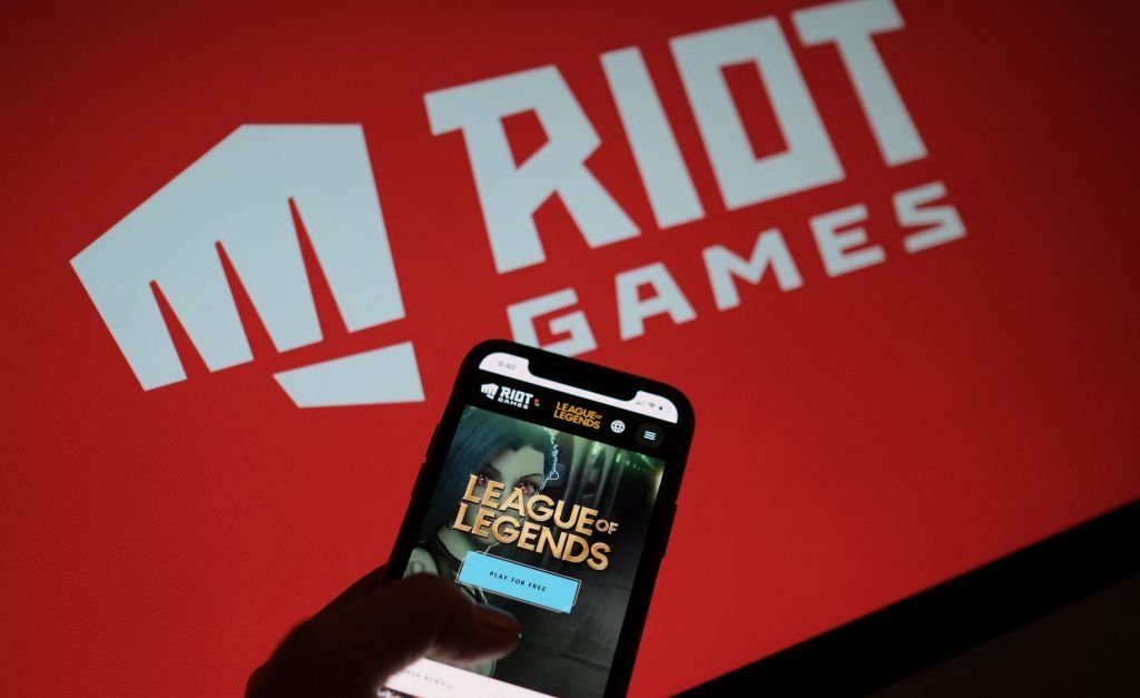 Riot, de League of Legends e Valorant, demite 530 funcionários; operação no Brasil é afetada
