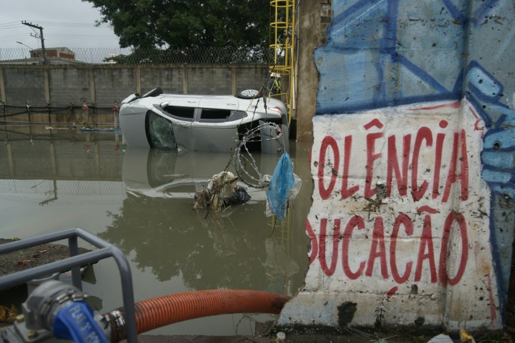 Prefeitura do Rio declara situação de emergência; mortes após chuvas sobem para 11