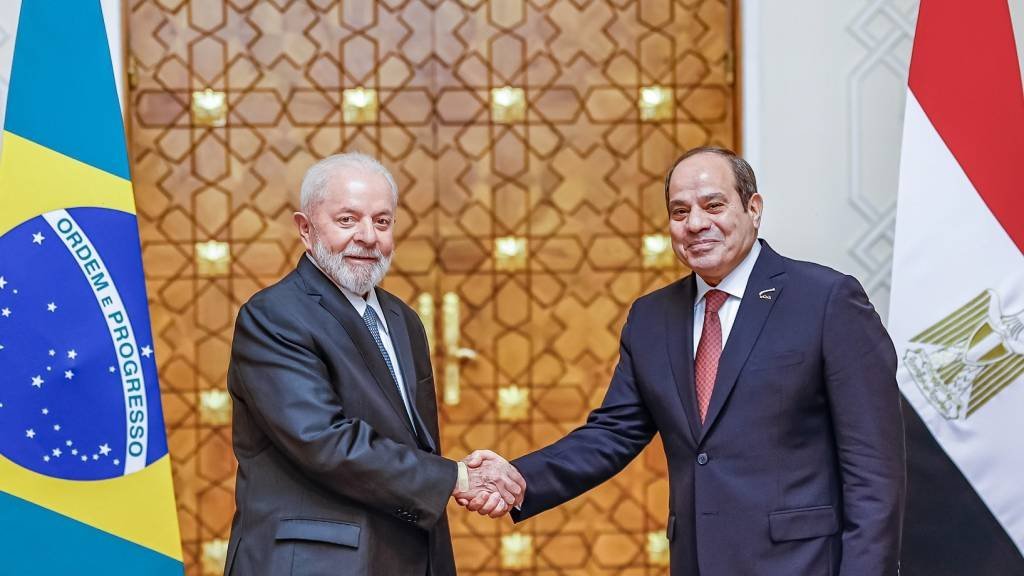 No Egito, Lula diz trabalhará pela criação da moeda comum dos Brics