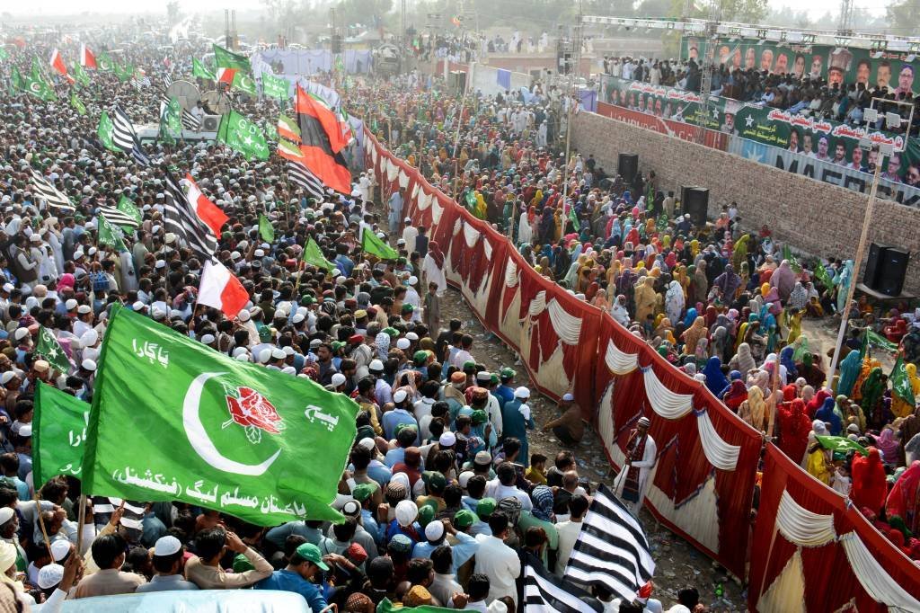Partidos dinásticos do Paquistão fecham acordo para dividir poder
