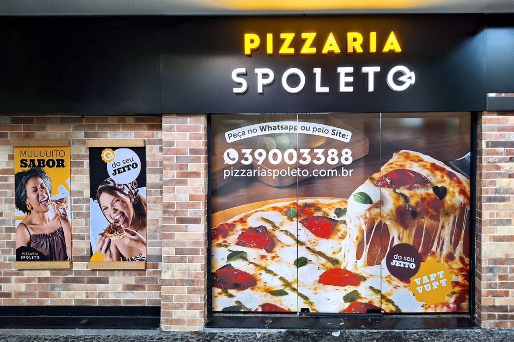 Imagem referente à notícia: Spoleto aposta em franquia de pizza e cliente vai "criar seu prato" 