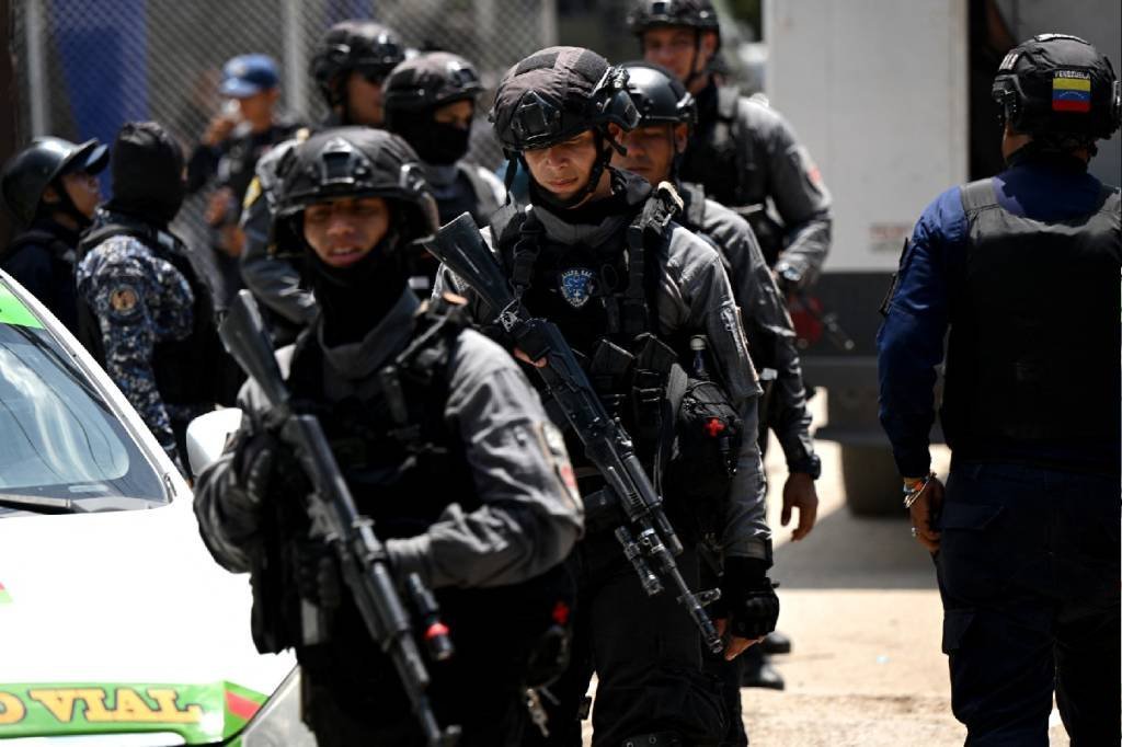 Venezuela amplia mobilização de forças militares na fronteira com Guiana