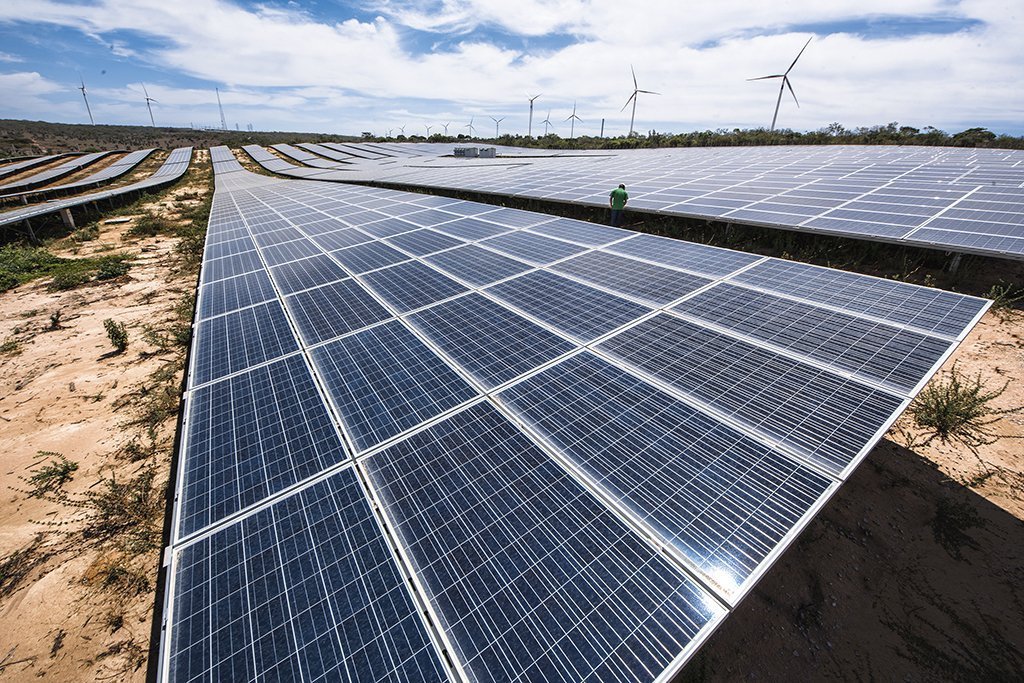 Usina de energia solar fotovoltaica em Petrolândia (PE)