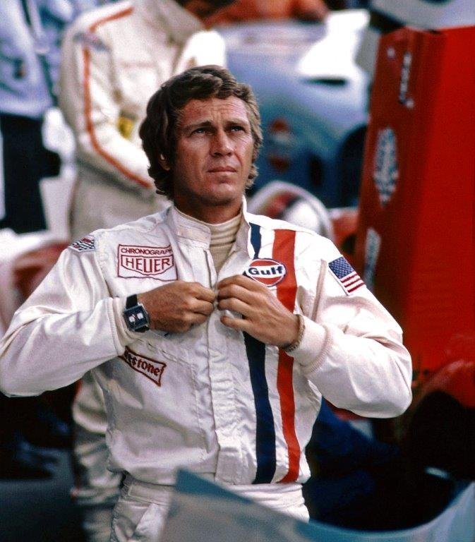 Steve McQueen no filme As 24 Horas de Le Mans: com o TAG Heuer Monaco no pulso