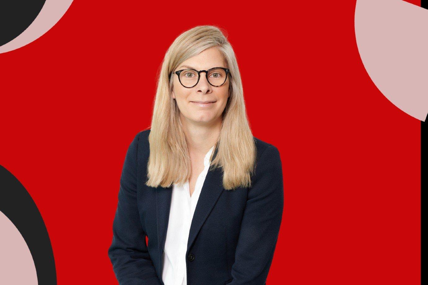 Angela Tangas: "A IA mudou fundamentalmente a forma como o marketing se comporta" (Crédito: Divulgação + EXAME)