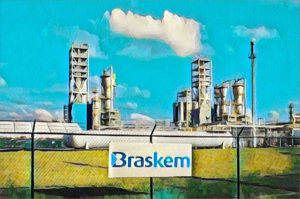Braskem: Petrobras avalia entrar no mesmo ramo, de resinas plásticas, convertendo o antigo Comperj