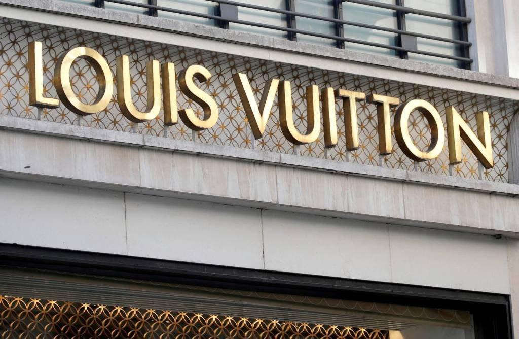 LVMH: Ações da dona da Louis Vuitton caíram mais de 10% em Paris (Charles Platiau/Reuters)