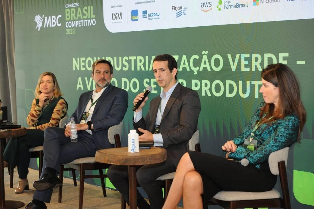 Ana Costa, Gustavo Werneck, Leonardo Pontes e Vivianne Valente (Tiago Mendes/Divulgação)