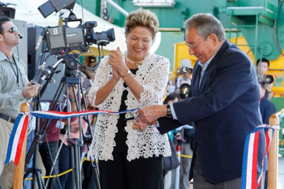 Dilma inaugura porto em Cuba e anuncia mais investimentos | Exame