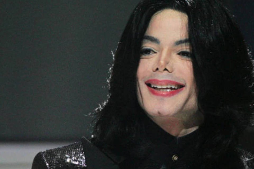 Michael Jackson apareceu embriagado em entrevista, diz advogado | Exame